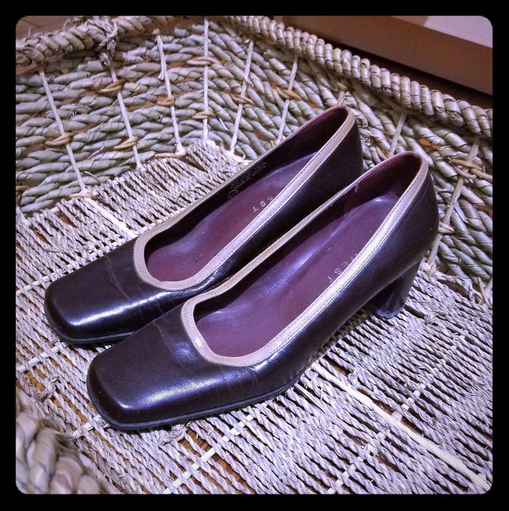 Nine West brown heels